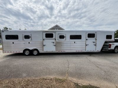 New 2027 Cimarron Trailers Norstar 6 Horse Head-To-Head +2 Horse Trailer