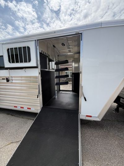 New 2027 Cimarron Trailers Norstar 6 Horse Head-To-Head +2 Horse Trailer
