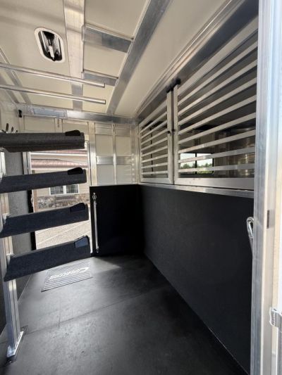New 2027 Cimarron Trailers Norstar 6 Horse Head-To-Head +2 Horse Trailer
