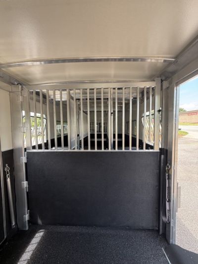 New 2027 Cimarron Trailers Norstar 6 Horse Head-To-Head +2 Horse Trailer
