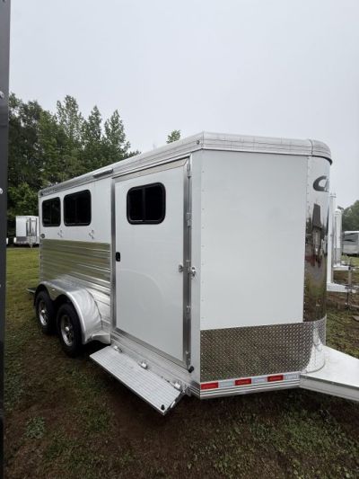 New 2026 Cimarron Trailers Norstar R.T.G. 2 Horse Slant Load BP 7'1 Tall w/Ramp Horse Trailer