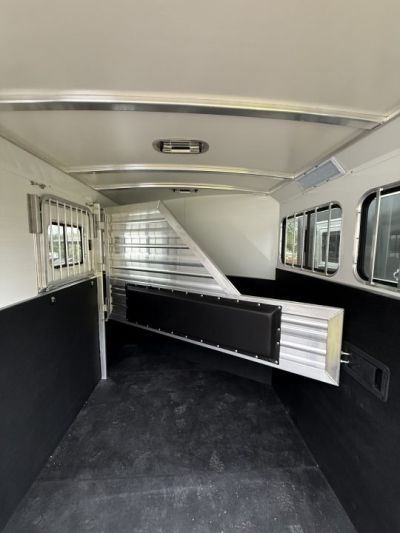 New 2026 Cimarron Trailers Norstar R.T.G. 2 Horse Slant Load BP 7'1 Tall w/Ramp Horse Trailer