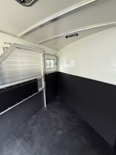 New 2026 Cimarron Trailers Norstar R.T.G. 2 Horse Slant Load BP 7'1 Tall w/Ramp Horse Trailer