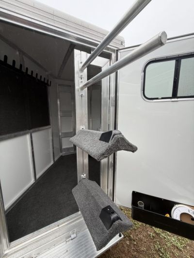New 2026 Cimarron Trailers Norstar R.T.G. 2 Horse Slant Load BP 7'1 Tall w/Ramp Horse Trailer