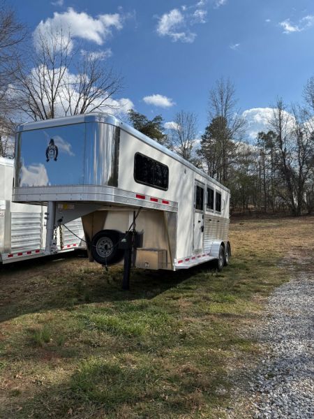 New 2025 Adam Excursion 3 Horse Slant Gooseneck Horse Trailer