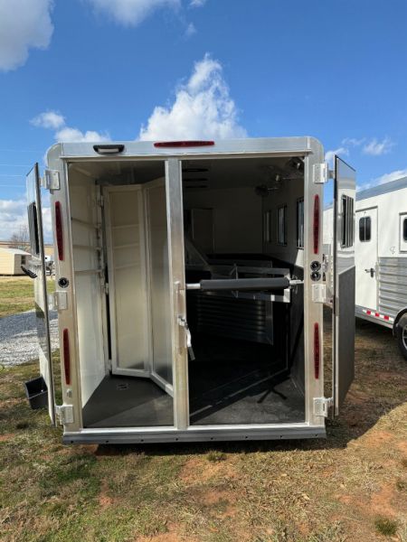New 2025 Adam Excursion 3 Horse Slant Gooseneck Horse Trailer