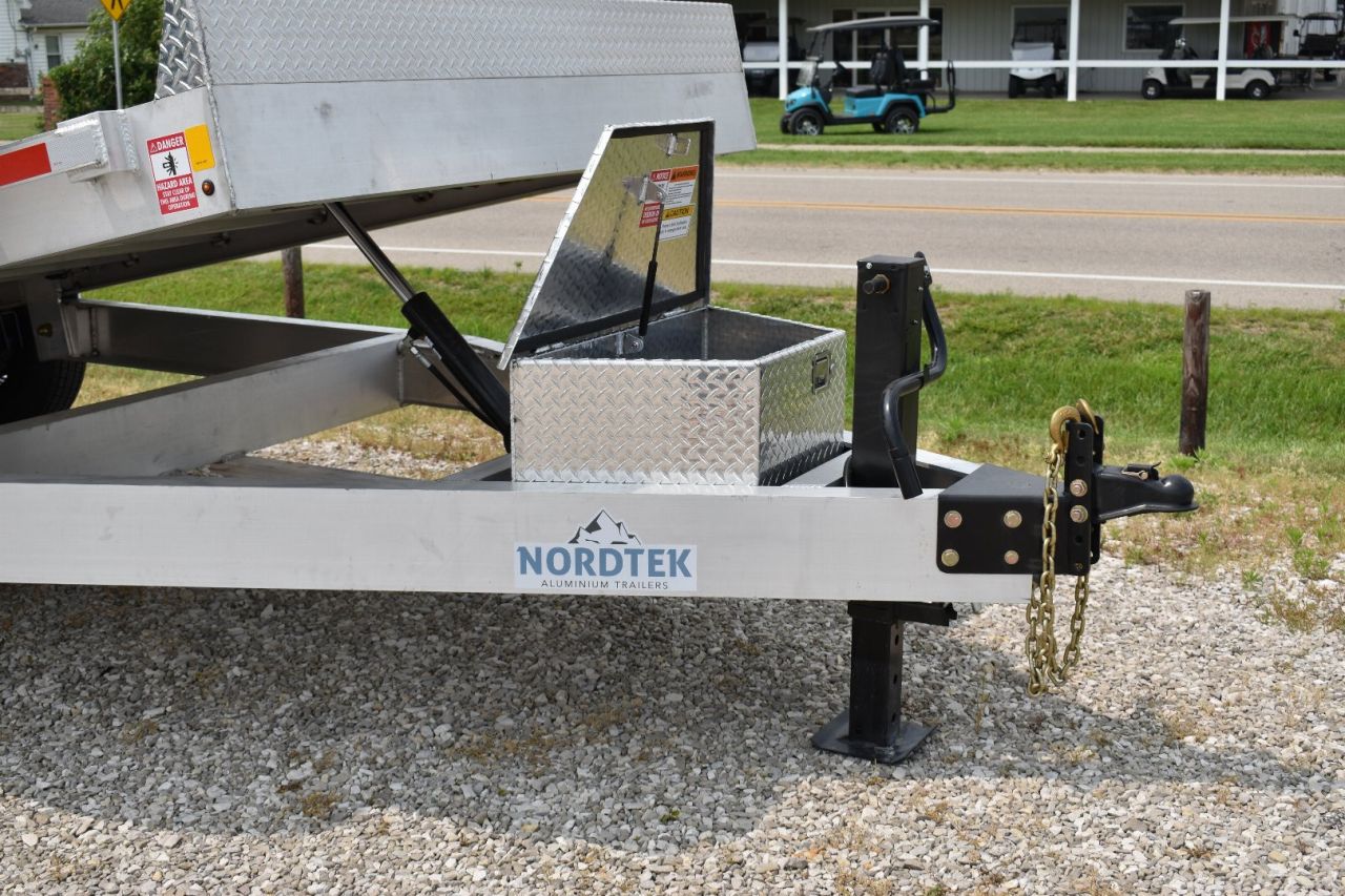 New TD82x22-14K POWER TILT EQUIPMENT TRAILER