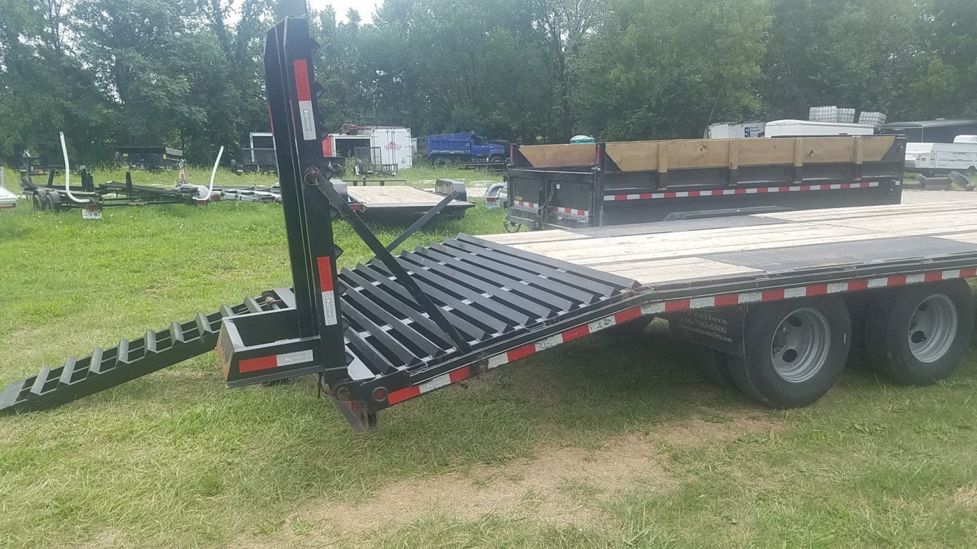 Used 2023 Kaufman Trailers 25+5 Gooseneck Deckover Trailer