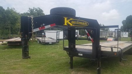 Used 2023 Kaufman Trailers 25+5 Gooseneck Deckover Trailer