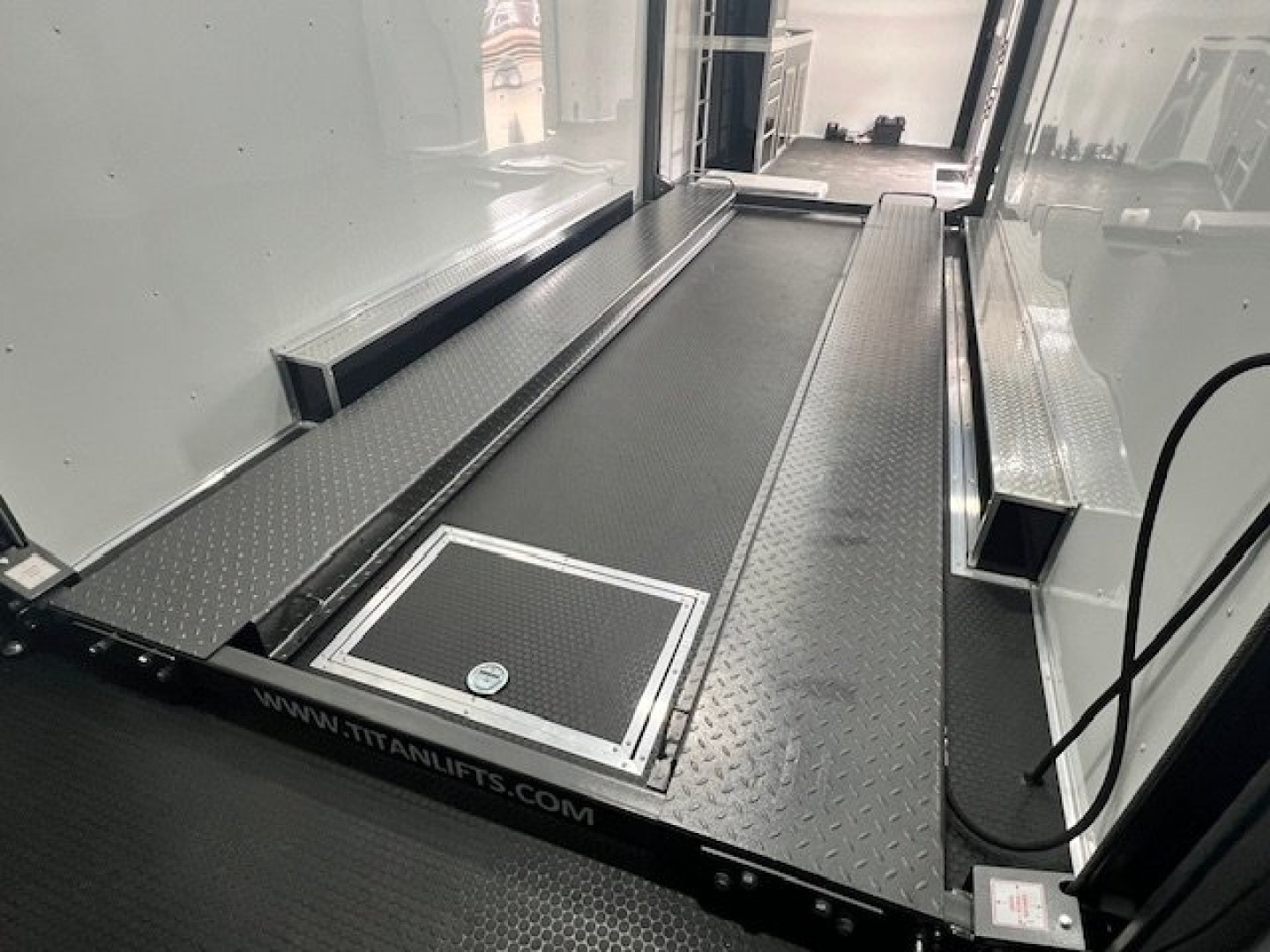 New 2025 Outlaw Trailers 8.5x32 Stacker Race Trailer Car / Racing Trailer