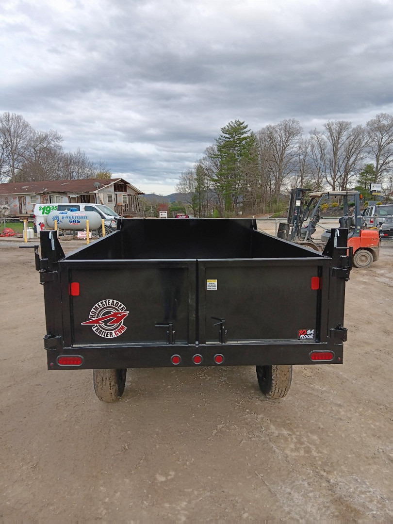 New 2024 HOMESTEADER 610MB SERIES/ 6X10 DUMP TRAILER / 5200# Electric Brake Axles / Barn Door Rear Gates / Tarp