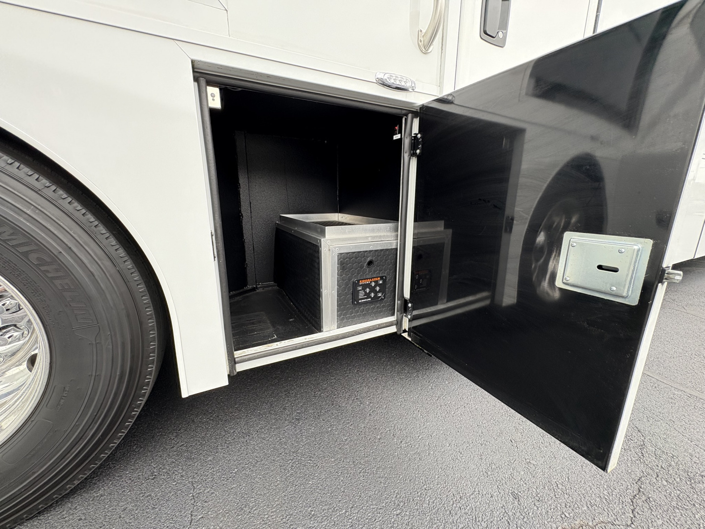 Used JDCC 46ft Motorhome 2 Bath