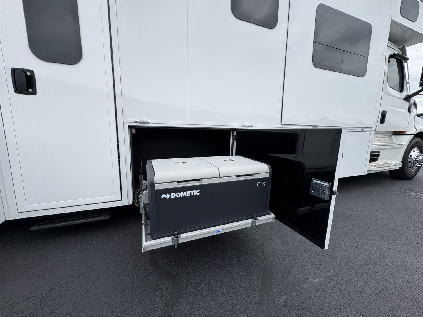 Used JDCC 46ft Motorhome 2 Bath