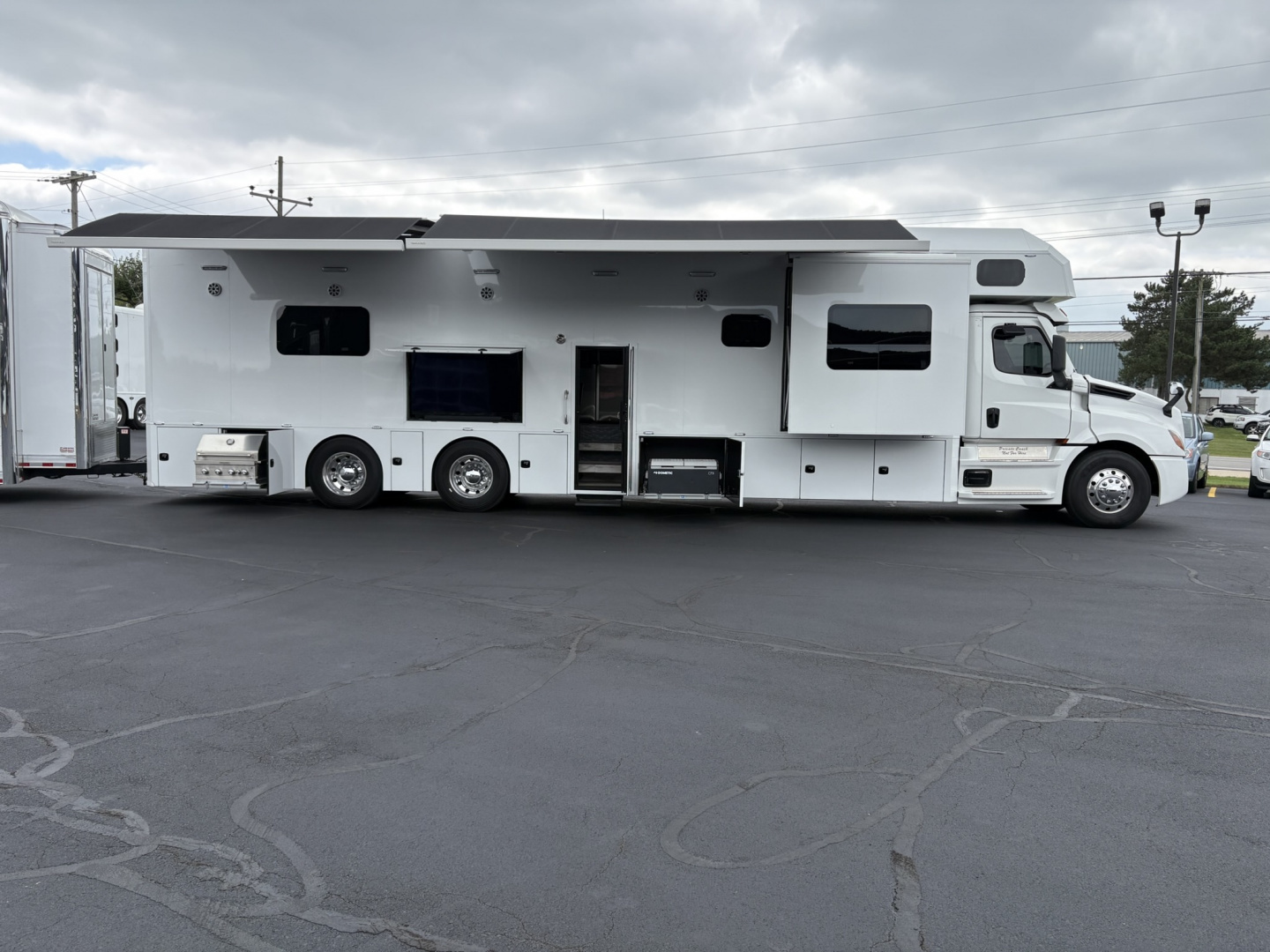 Used JDCC 46ft Motorhome 2 Bath