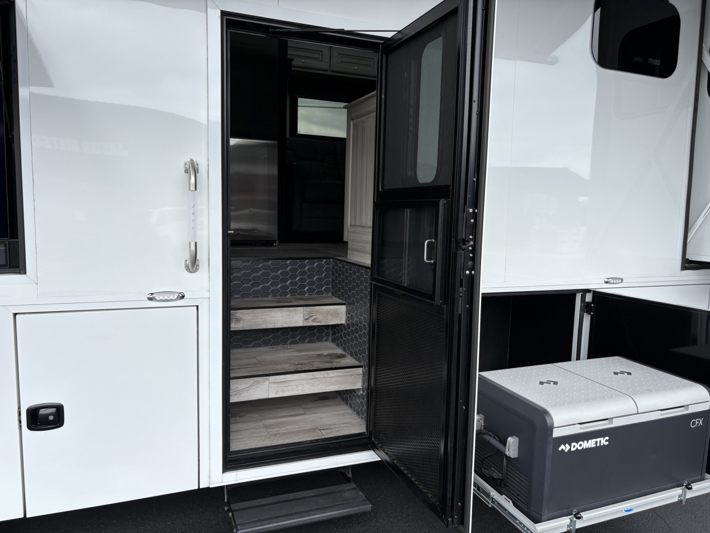 Used JDCC 46ft Motorhome 2 Bath
