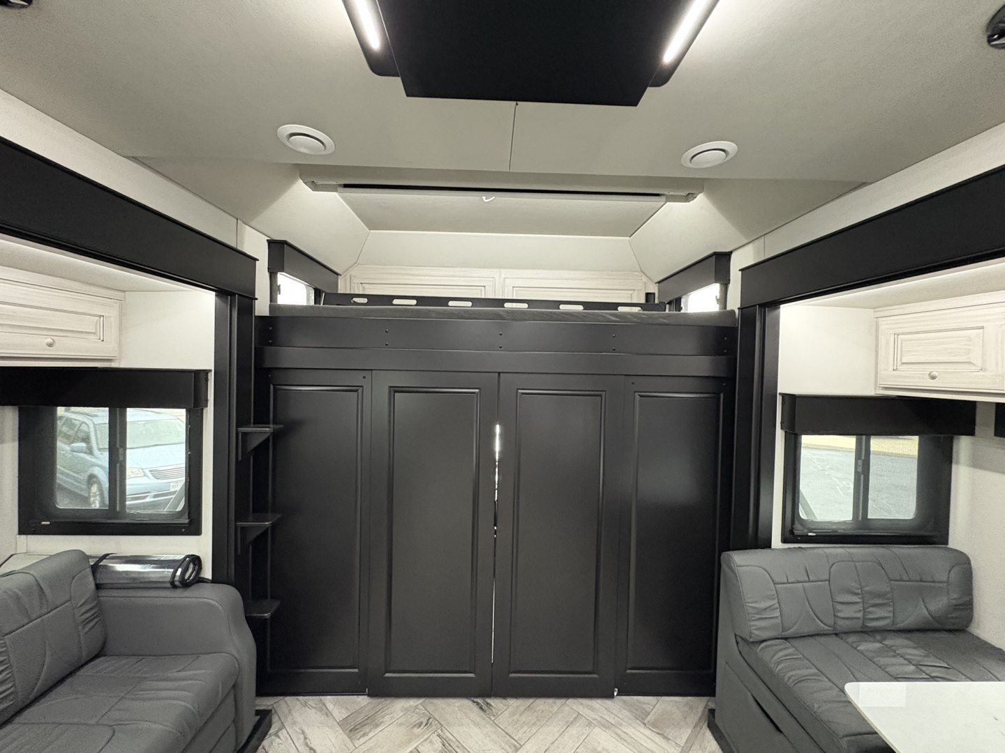Used JDCC 46ft Motorhome 2 Bath