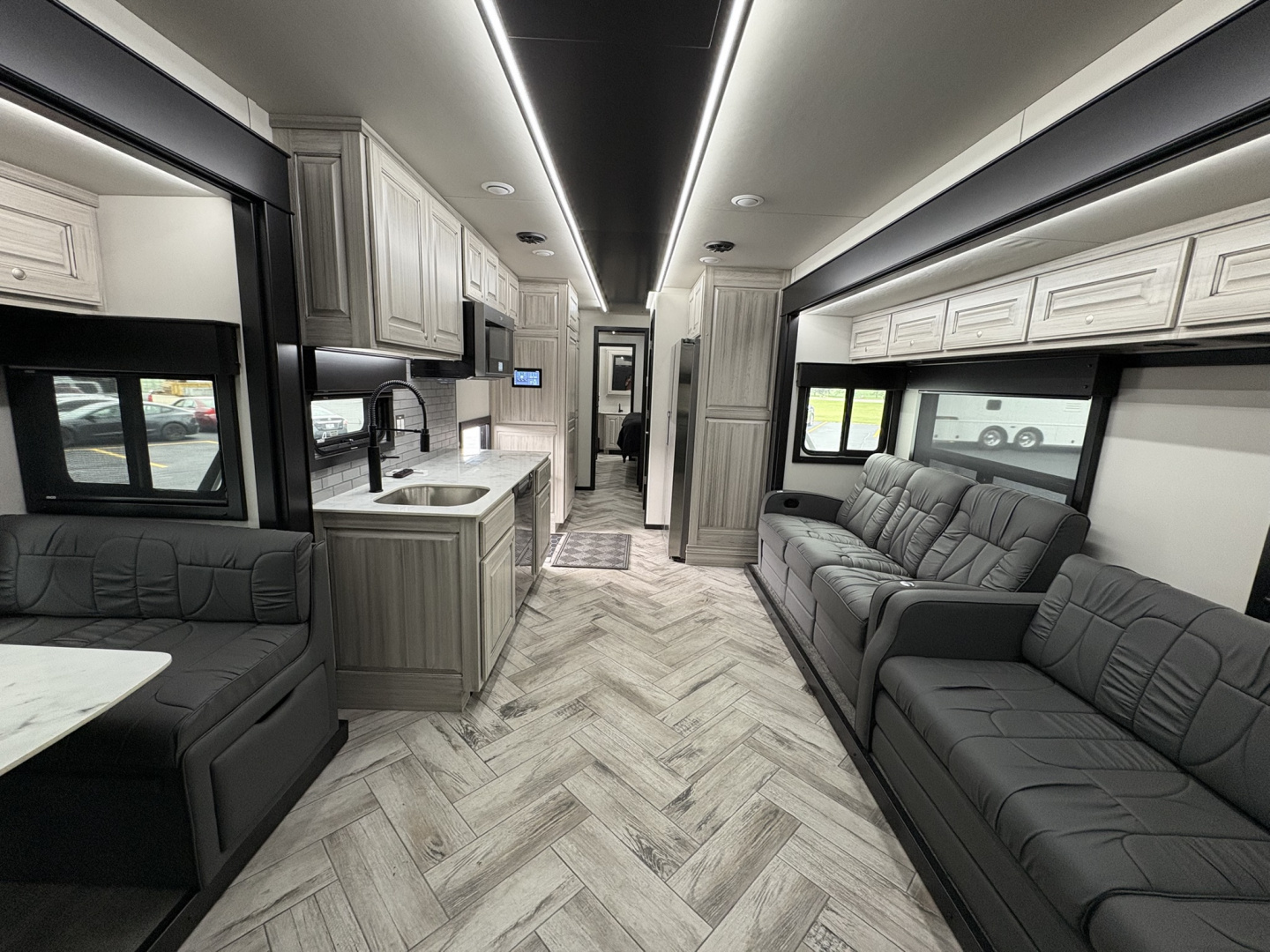 Used JDCC 46ft Motorhome 2 Bath