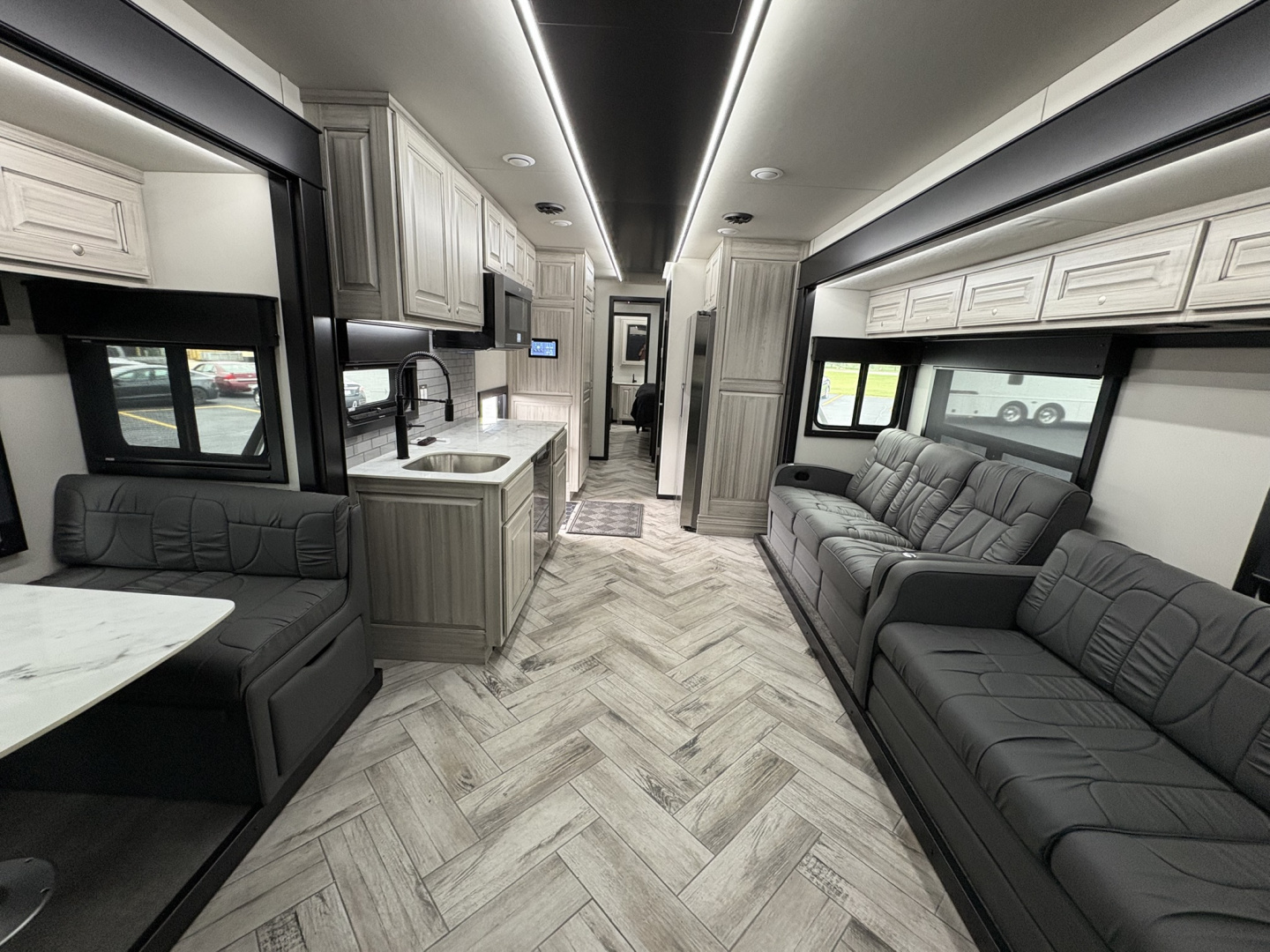 Used JDCC 46ft Motorhome 2 Bath