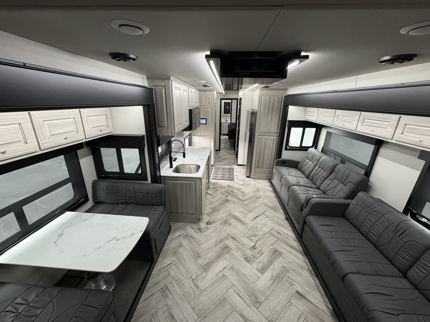 Used JDCC 46ft Motorhome 2 Bath