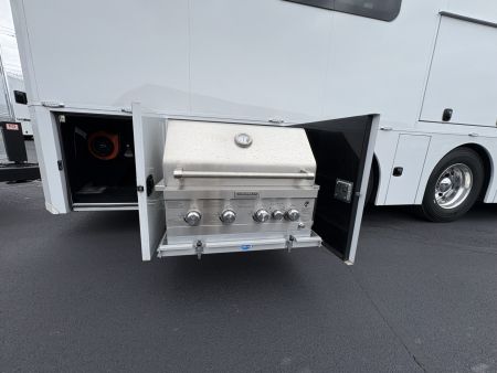 Used JDCC 46ft Motorhome 2 Bath