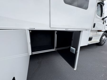 Used JDCC 46ft Motorhome 2 Bath
