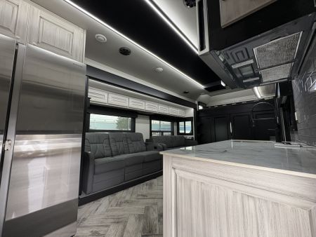 Used JDCC 46ft Motorhome 2 Bath