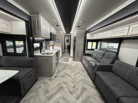 Used JDCC 46ft Motorhome 2 Bath