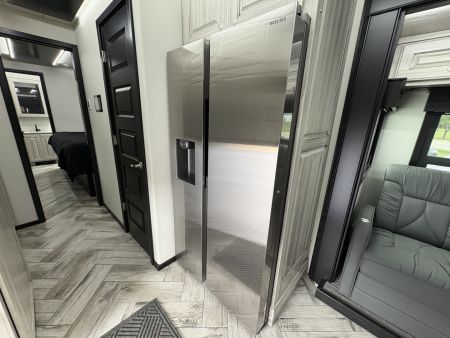 Used JDCC 46ft Motorhome 2 Bath