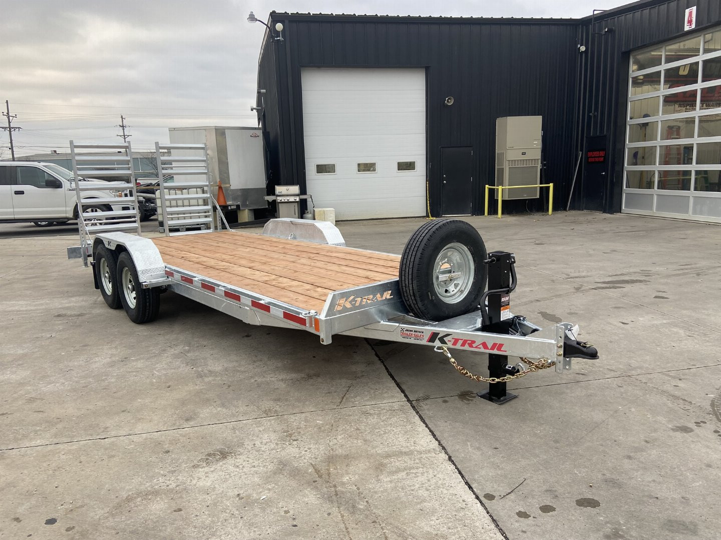 New 2025 K-Trail CH20-14K Equipment Trailer 18+2