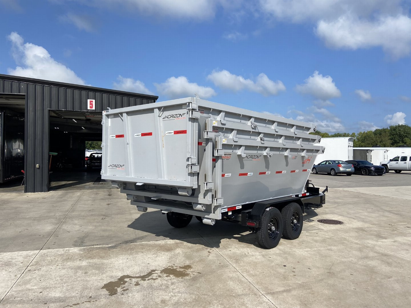 New Horizon 8.5x14 Roll OffTrailer w/ (3)4ft tall Bins