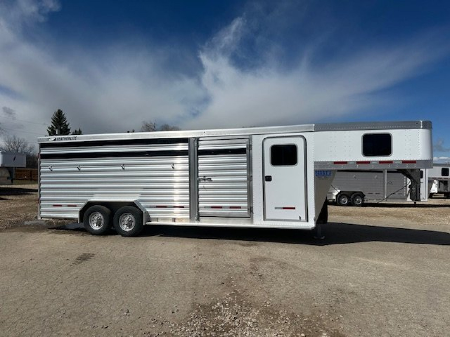 New 2025 Featherlite 24' Combo Model 8413