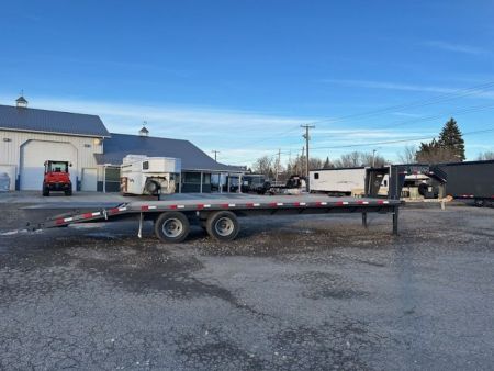 New 2025 Titan 30' Flatbed