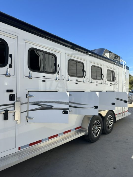 New 2024 Trails West 36' Classic 5 Horse 12x12 LQ w/ Slide Out