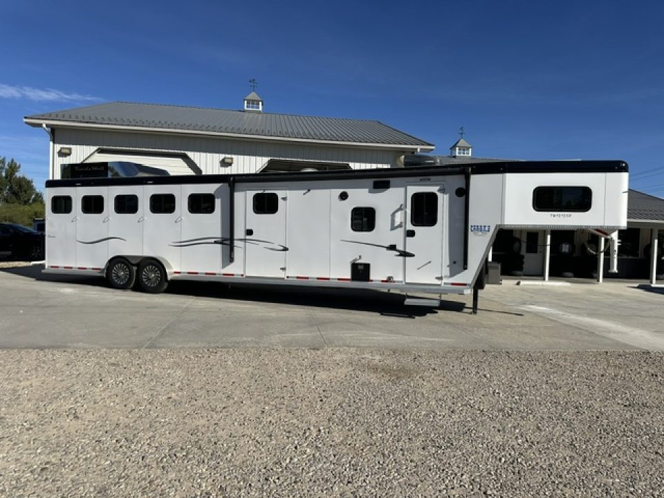 New 2024 Trails West 36' Classic 5 Horse 12x12 LQ w/ Slide Out
