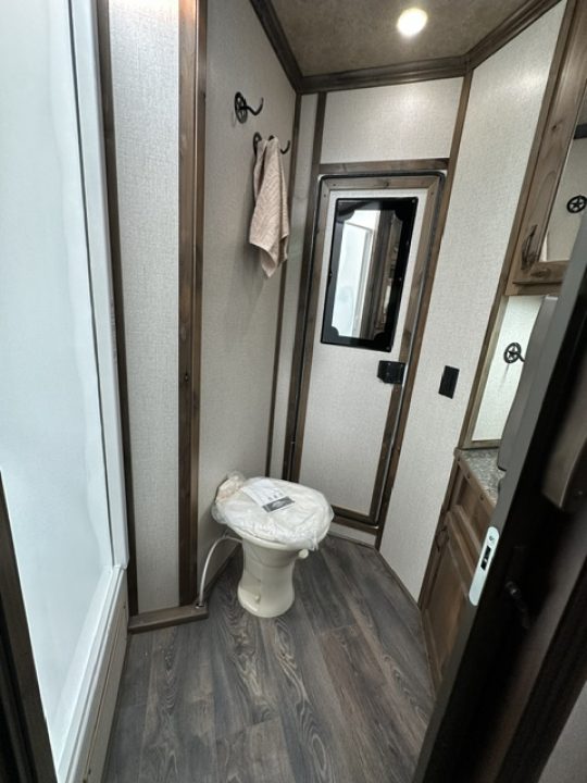 New 2024 Trails West 36' Classic 5 Horse 12x12 LQ w/ Slide Out