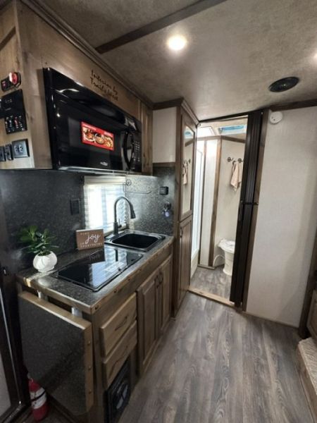 New 2024 Trails West 36' Classic 5 Horse 12x12 LQ w/ Slide Out