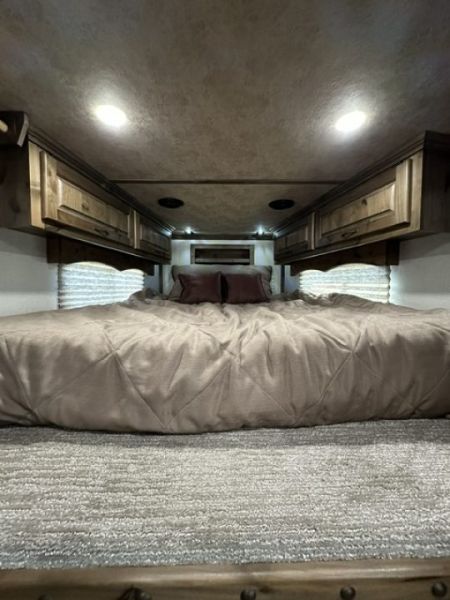 New 2024 Trails West 36' Classic 5 Horse 12x12 LQ w/ Slide Out