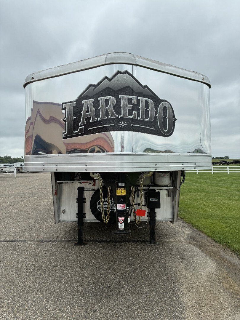 Used 2015 Bison 4H 15' LQHorse Trailer