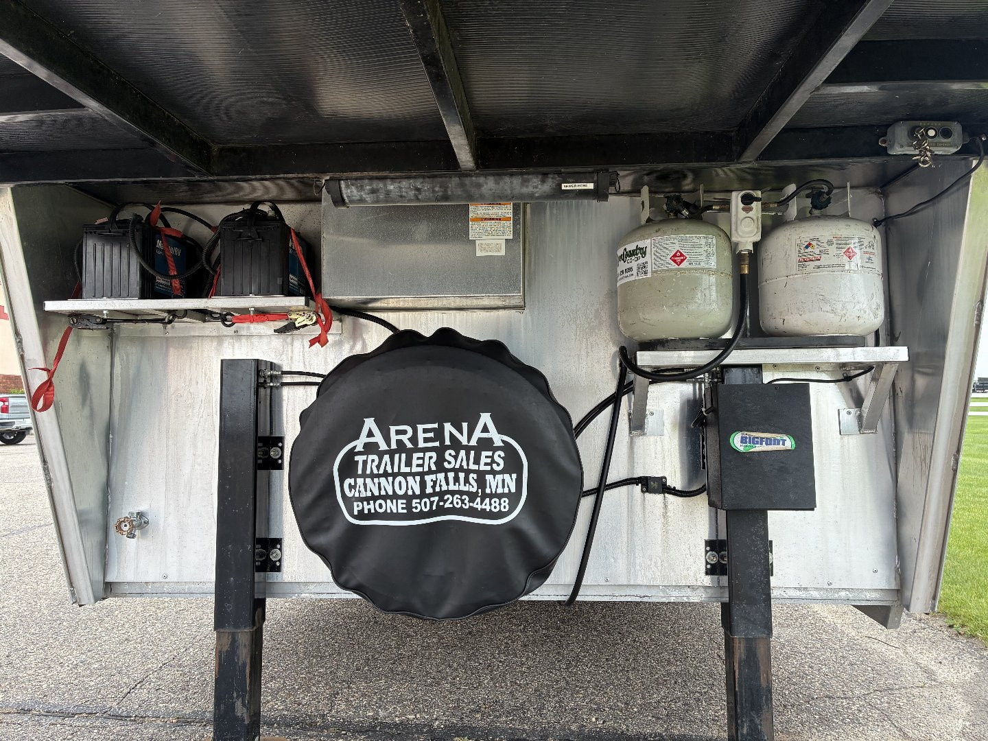 Used 2015 Bison 4H 15' LQHorse Trailer