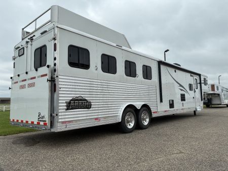 Used 2015 Bison 4H 15' LQHorse Trailer