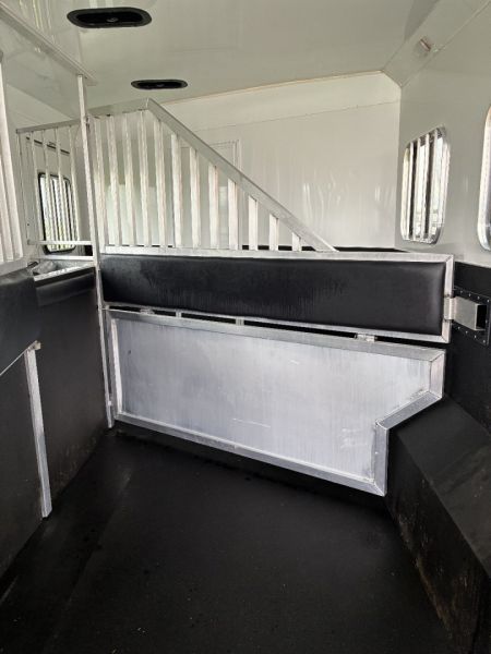 Used 2015 Bison 4H 15' LQHorse Trailer