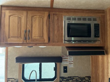 Used 2015 Bison 4H 15' LQHorse Trailer