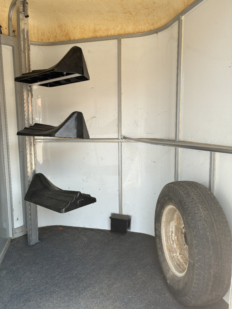 Used 2004 Kiefer Manufacturing 3H BP Horse Trailer