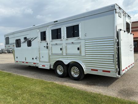 Used 2023 SMC 3H 9'LQ Horse Trailer