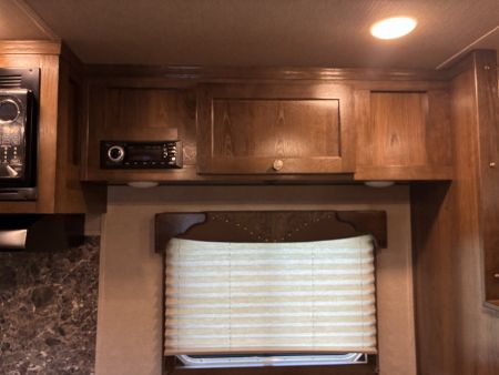 Used 2023 SMC 3H 9'LQ Horse Trailer
