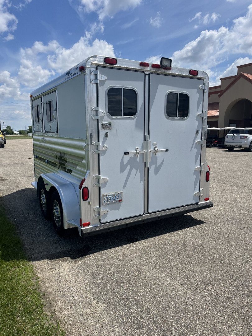 New 2002 4 Star 2H Slant BP Horse Trailer