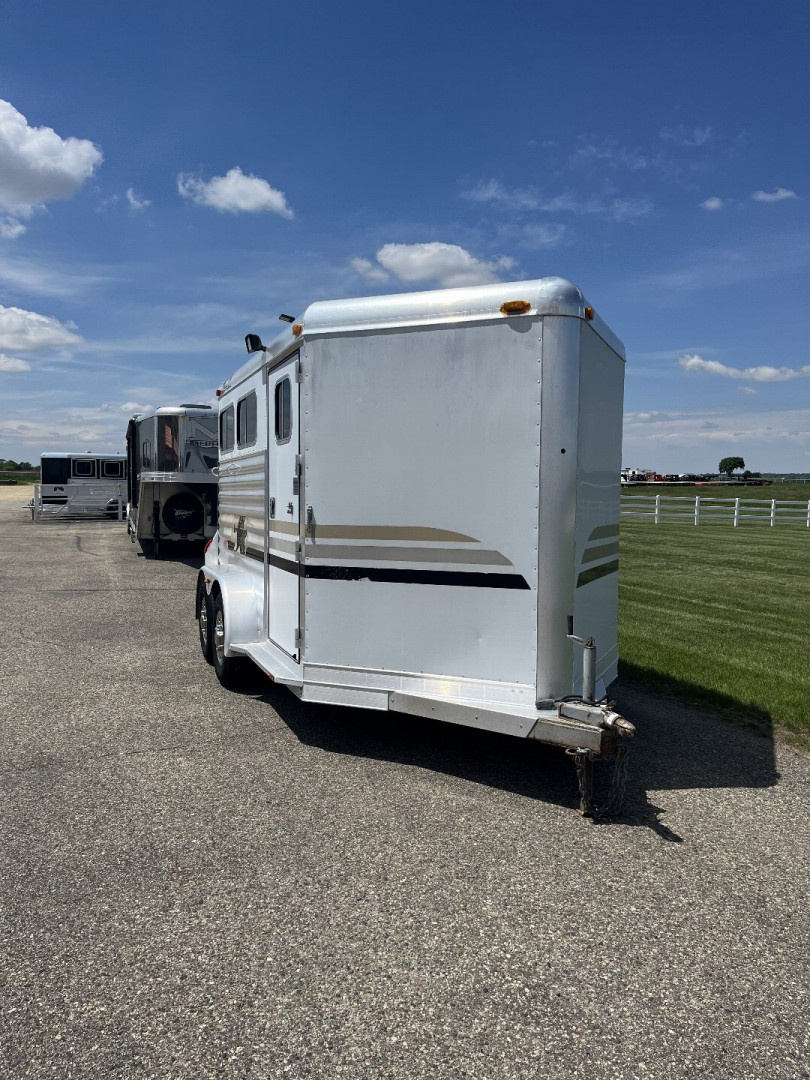 New 2002 4 Star 2H Slant BP Horse Trailer