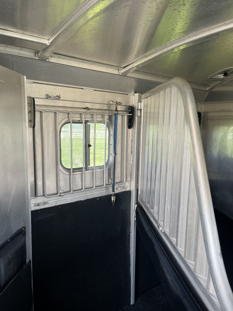 New 2002 4 Star 2H Slant BP Horse Trailer