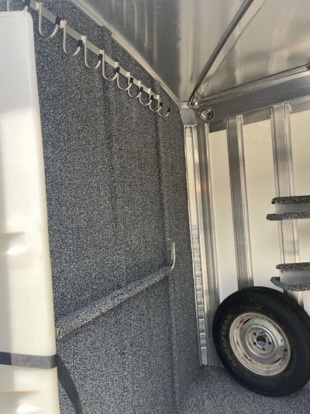 New 2002 4 Star 2H Slant BP Horse Trailer