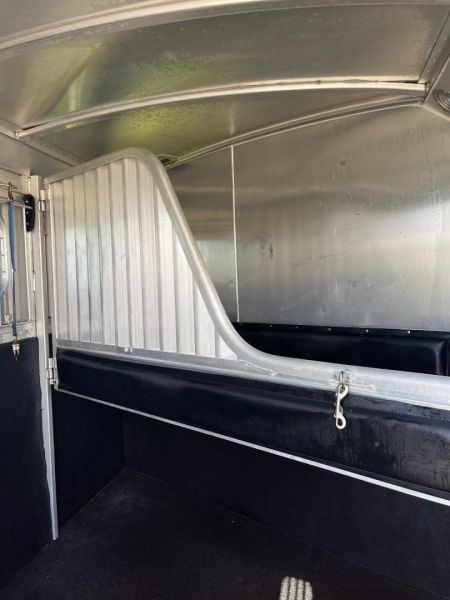 New 2002 4 Star 2H Slant BP Horse Trailer